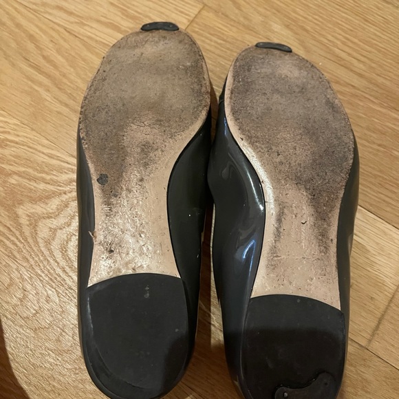 Classic grey Ferragamo varina flats - Picture 4 of 4